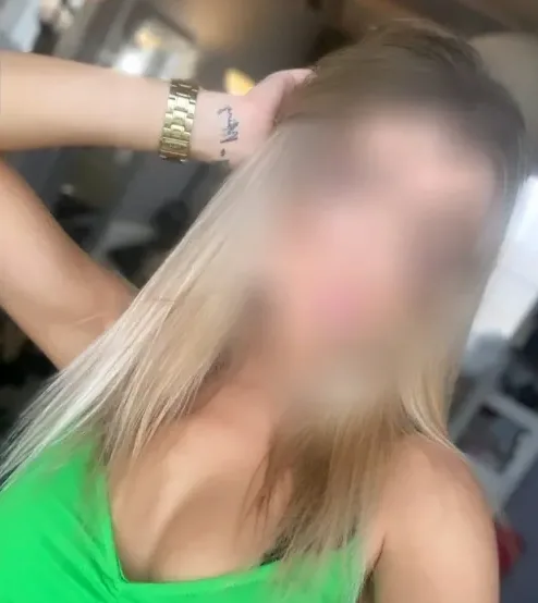 Ángela, 21 años